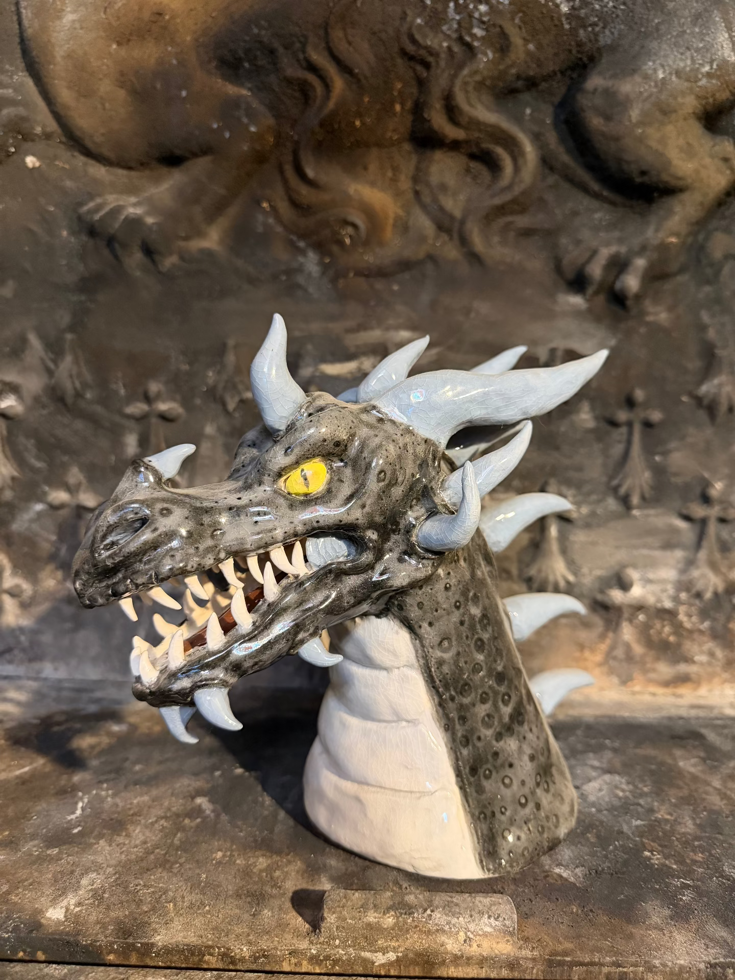 DRAGON TAIRN