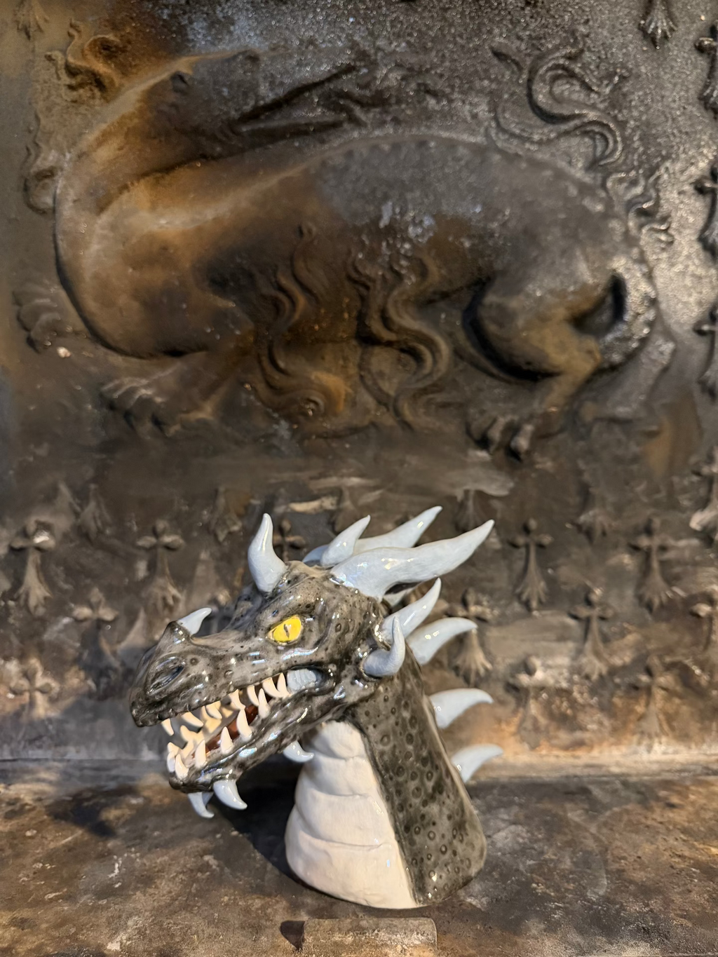 DRAGON TAIRN