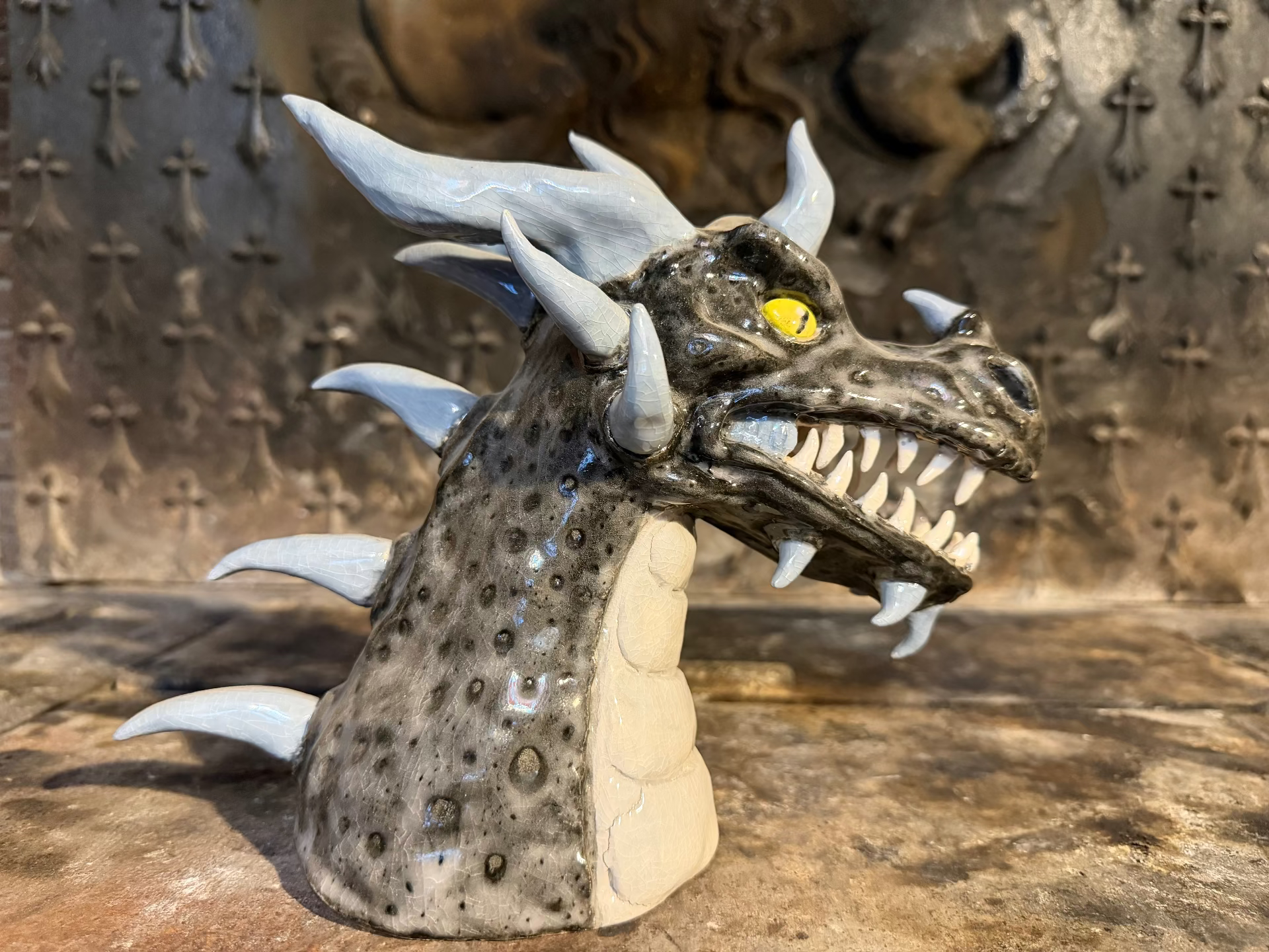 DRAGON TAIRN